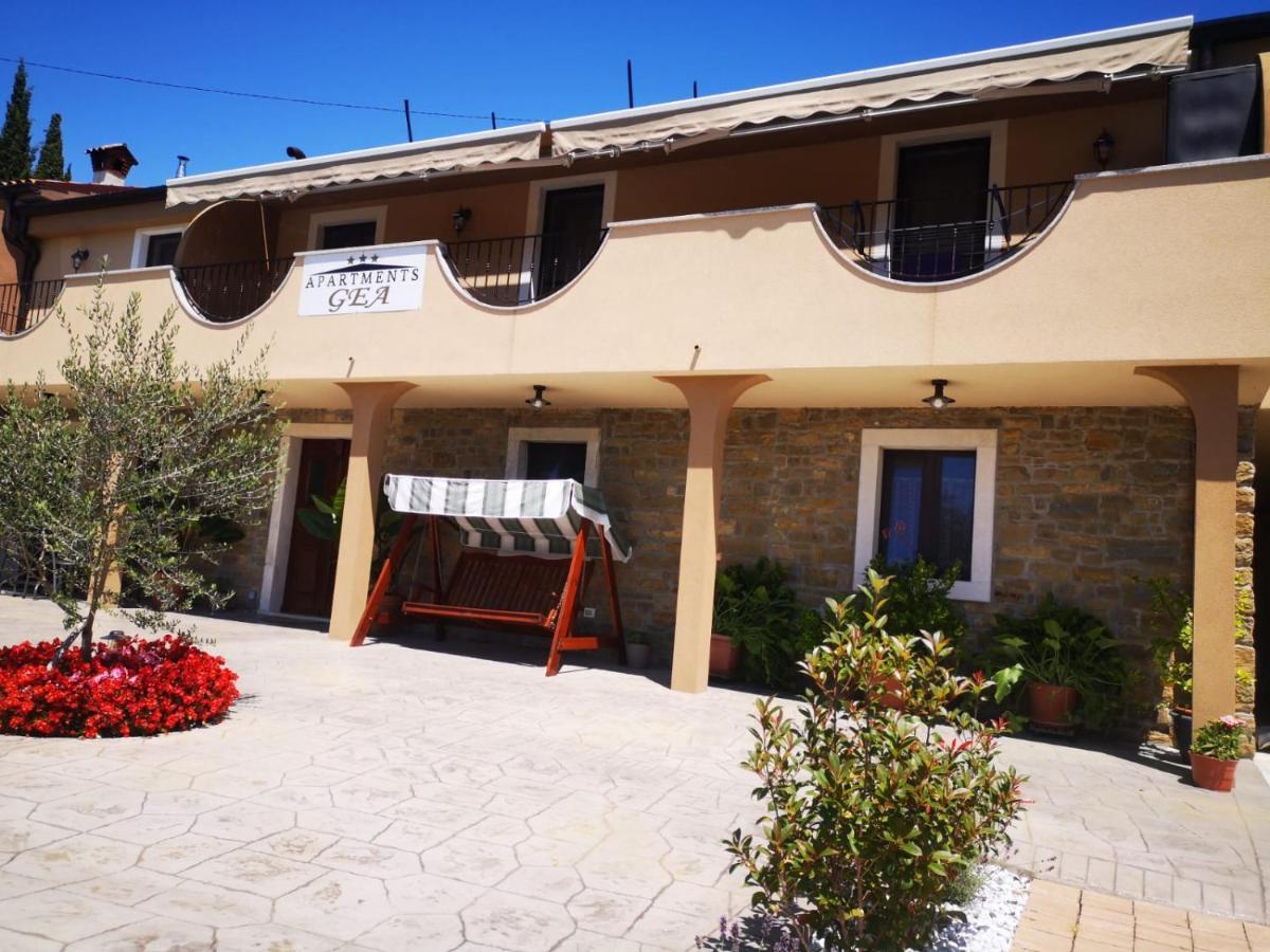 Apartments Gea Lucija Luaran gambar