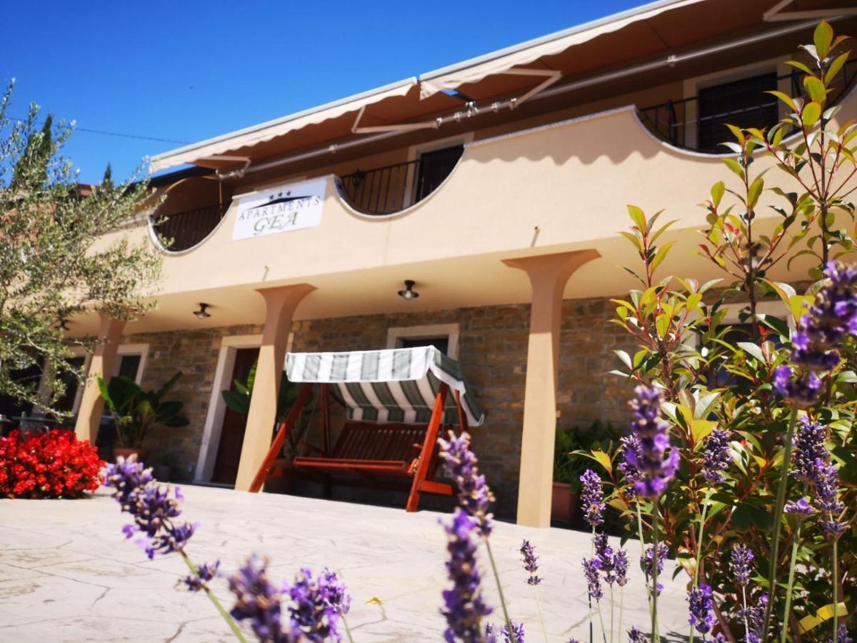 Apartments Gea Lucija Luaran gambar