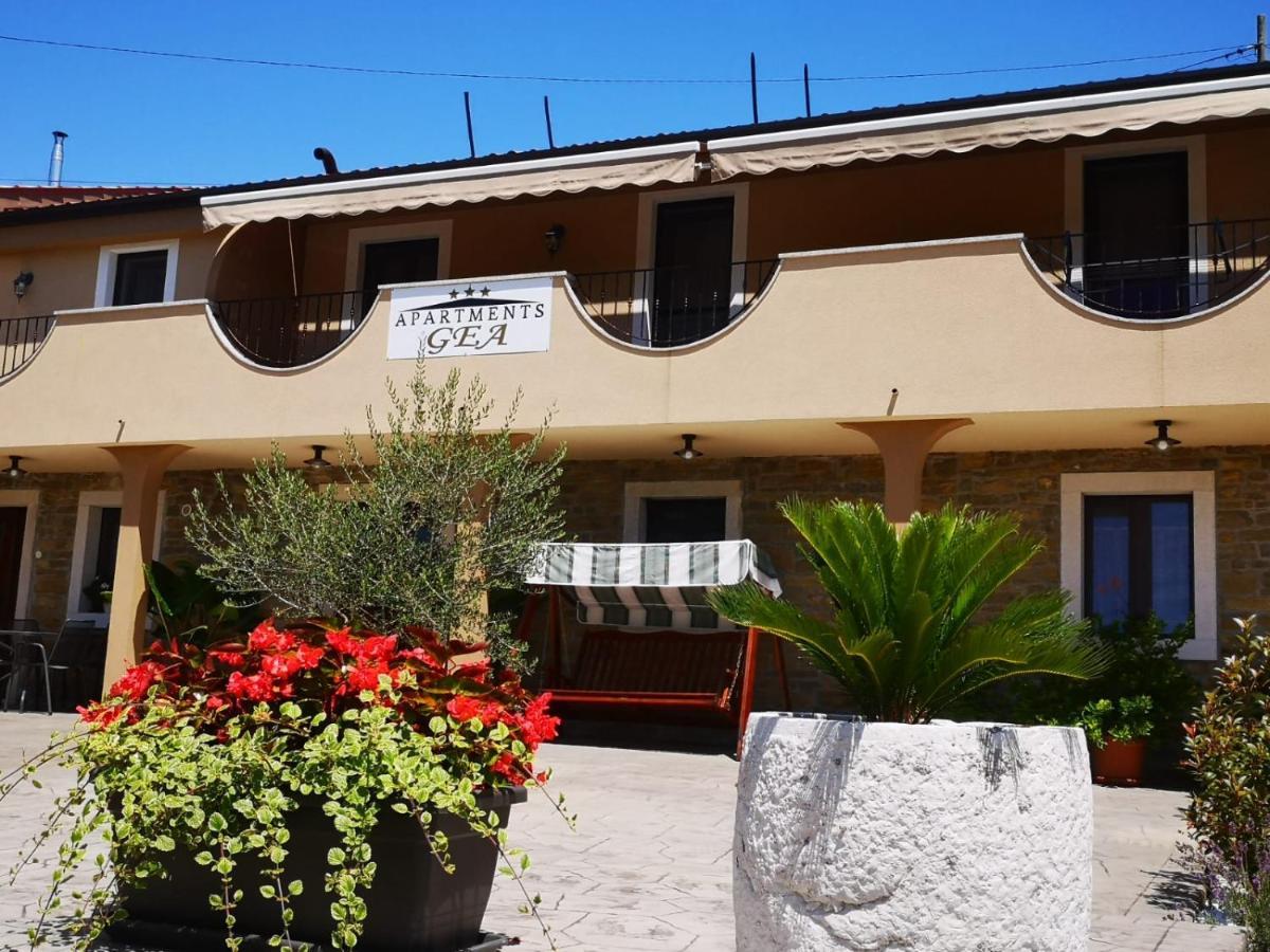 Apartments Gea Lucija Luaran gambar